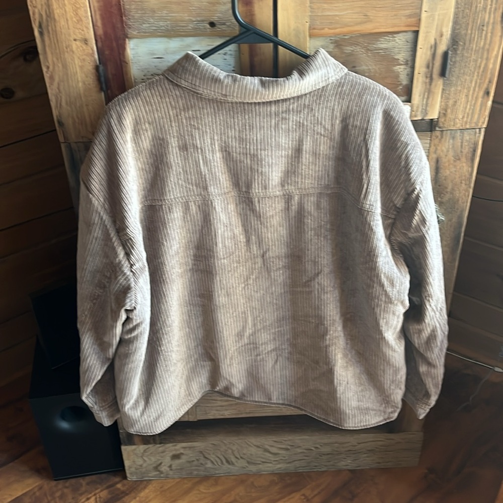 Brown Textured Jacket. BNWOT. Very warm thick Jacket. - Picture 4 of 4